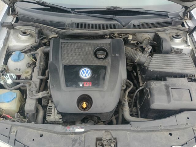 Серый Фольксваген Гольф, объемом двигателя 1.9 л и пробегом 405 тыс. км за 2386 $, фото 5 на Automoto.ua