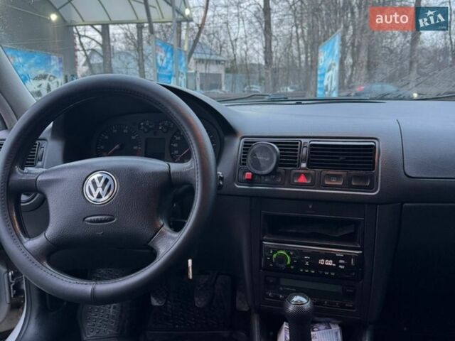 Серый Фольксваген Гольф, объемом двигателя 1.39 л и пробегом 265 тыс. км за 3333 $, фото 5 на Automoto.ua