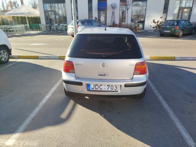 Серый Фольксваген Гольф, объемом двигателя 0 л и пробегом 310 тыс. км за 2200 $, фото 3 на Automoto.ua