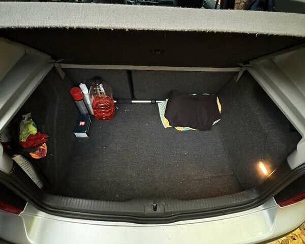 Сірий Фольксваген Гольф, об'ємом двигуна 1.6 л та пробігом 145 тис. км за 4000 $, фото 21 на Automoto.ua