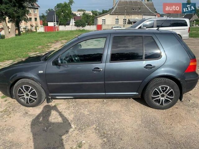 Серый Фольксваген Гольф, объемом двигателя 1.6 л и пробегом 272 тыс. км за 3000 $, фото 1 на Automoto.ua