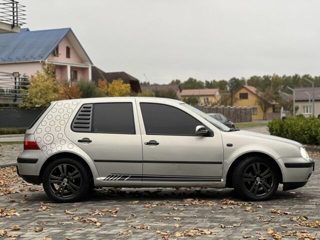 Серый Фольксваген Гольф, объемом двигателя 1.6 л и пробегом 263 тыс. км за 4000 $, фото 4 на Automoto.ua