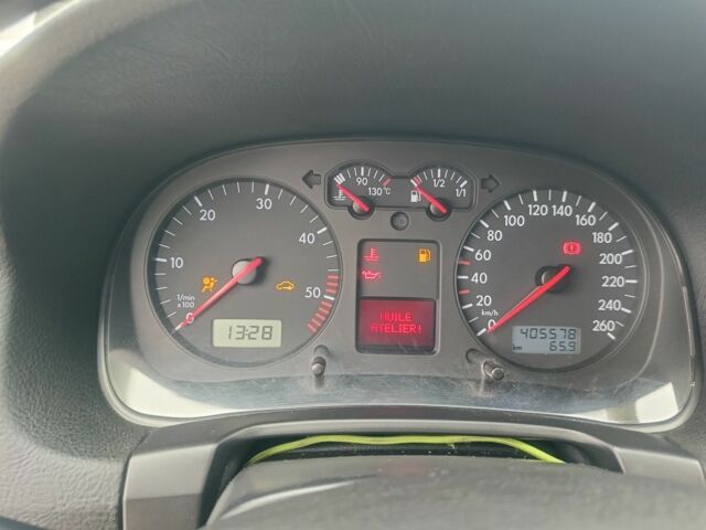 Серый Фольксваген Гольф, объемом двигателя 1.9 л и пробегом 405 тыс. км за 2386 $, фото 3 на Automoto.ua