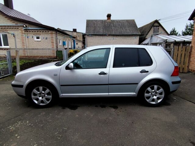 Серый Фольксваген Гольф, объемом двигателя 1.4 л и пробегом 266 тыс. км за 3500 $, фото 2 на Automoto.ua