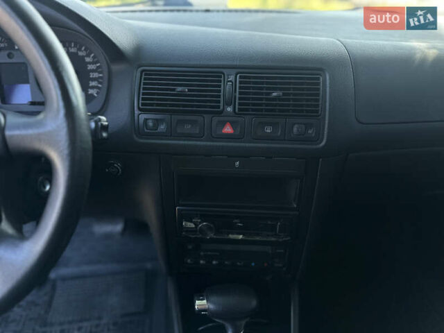 Сірий Фольксваген Гольф, об'ємом двигуна 1.98 л та пробігом 156 тис. км за 5000 $, фото 30 на Automoto.ua