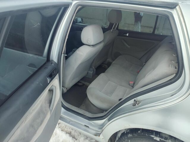 Серый Фольксваген Гольф, объемом двигателя 1.9 л и пробегом 300 тыс. км за 1450 $, фото 4 на Automoto.ua