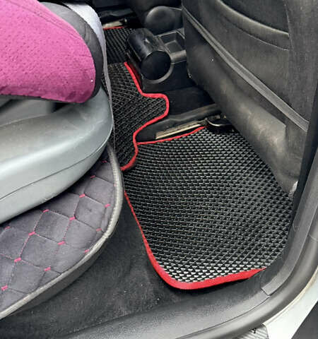 Серый Фольксваген Гольф, объемом двигателя 1.6 л и пробегом 318 тыс. км за 4900 $, фото 16 на Automoto.ua