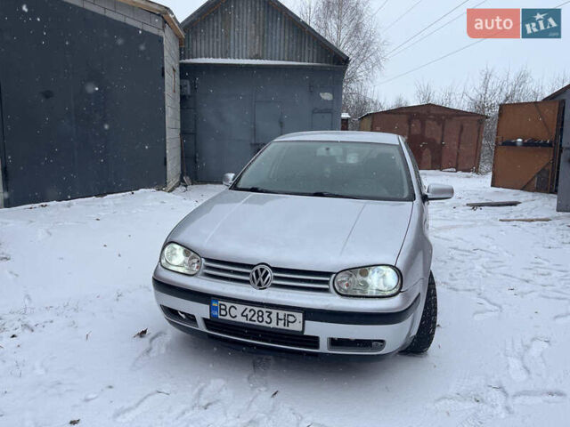 Серый Фольксваген Гольф, объемом двигателя 1.39 л и пробегом 245 тыс. км за 2750 $, фото 4 на Automoto.ua
