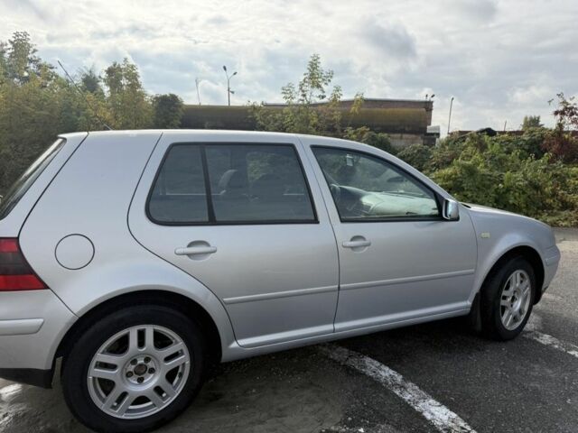 Серый Фольксваген Гольф, объемом двигателя 1.6 л и пробегом 251 тыс. км за 3950 $, фото 3 на Automoto.ua