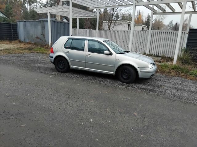 Серый Фольксваген Гольф, объемом двигателя 1.8 л и пробегом 313 тыс. км за 1550 $, фото 2 на Automoto.ua