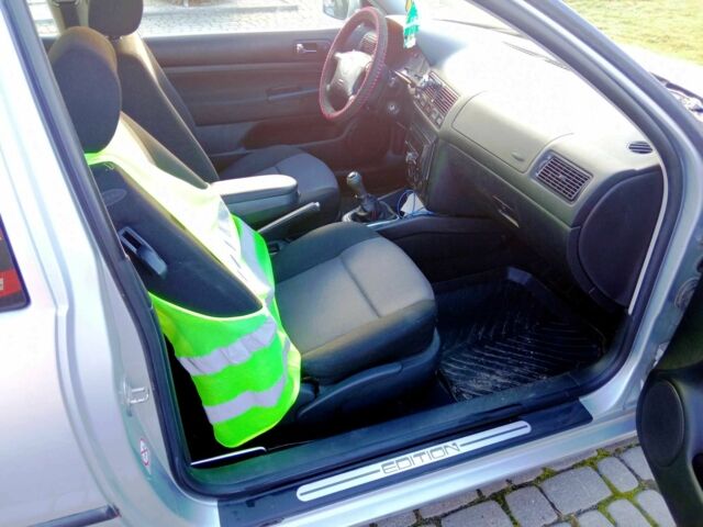 Серый Фольксваген Гольф, объемом двигателя 1.4 л и пробегом 234 тыс. км за 3850 $, фото 8 на Automoto.ua