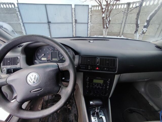 Серый Фольксваген Гольф, объемом двигателя 1.9 л и пробегом 300 тыс. км за 1450 $, фото 6 на Automoto.ua