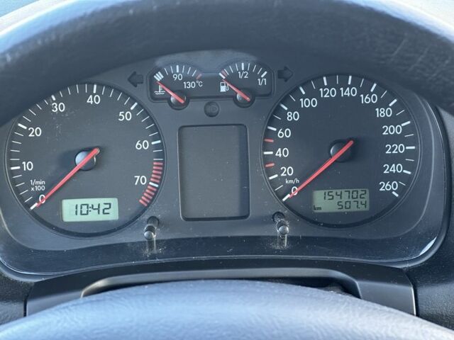 Серый Фольксваген Гольф, объемом двигателя 1.6 л и пробегом 154 тыс. км за 4699 $, фото 18 на Automoto.ua