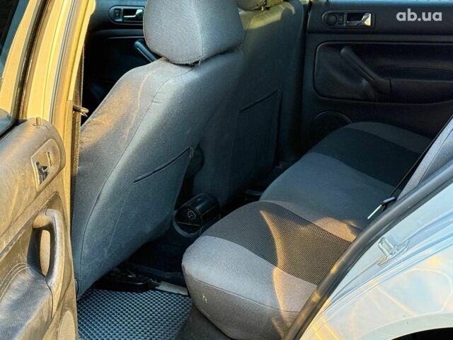 Серый Фольксваген Гольф, объемом двигателя 2 л и пробегом 271 тыс. км за 5290 $, фото 12 на Automoto.ua