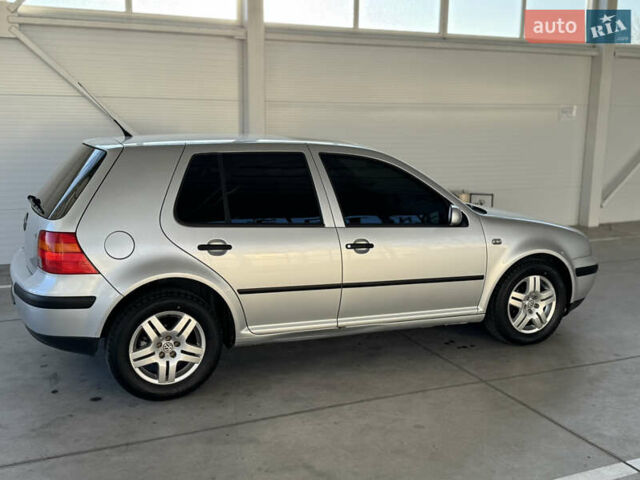 Серый Фольксваген Гольф, объемом двигателя 1.6 л и пробегом 136 тыс. км за 4850 $, фото 6 на Automoto.ua