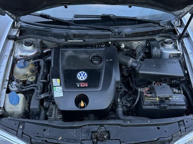 Серый Фольксваген Гольф, объемом двигателя 1.9 л и пробегом 260 тыс. км за 4200 $, фото 18 на Automoto.ua