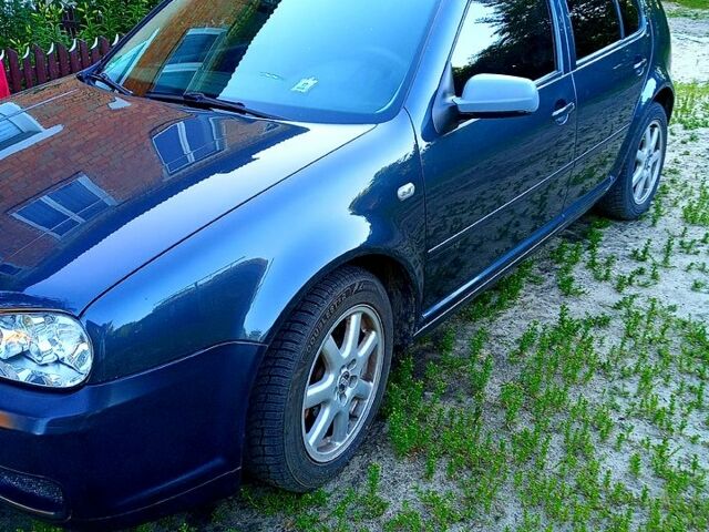 Серый Фольксваген Гольф, объемом двигателя 2 л и пробегом 205 тыс. км за 4200 $, фото 1 на Automoto.ua