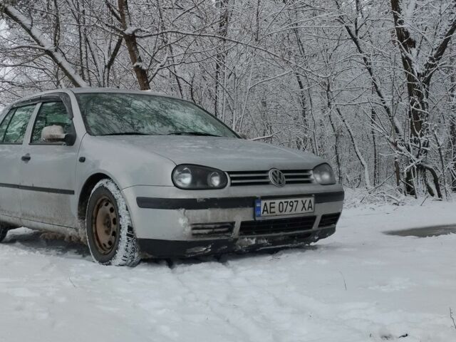 Серый Фольксваген Гольф, объемом двигателя 1.6 л и пробегом 227 тыс. км за 4500 $, фото 23 на Automoto.ua