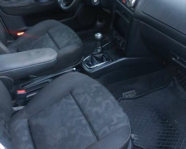 Серый Фольксваген Гольф, объемом двигателя 1.39 л и пробегом 253 тыс. км за 3700 $, фото 29 на Automoto.ua