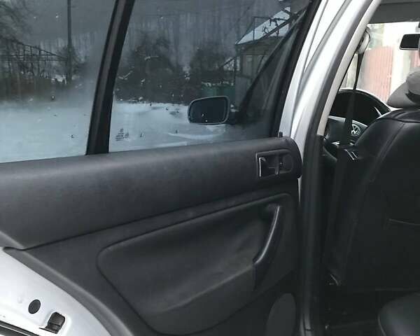 Серый Фольксваген Гольф, объемом двигателя 1.4 л и пробегом 307 тыс. км за 3700 $, фото 7 на Automoto.ua