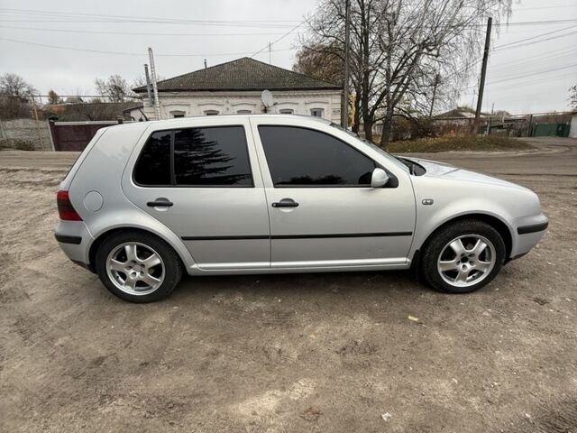 Серый Фольксваген Гольф, объемом двигателя 1.6 л и пробегом 220 тыс. км за 4500 $, фото 3 на Automoto.ua