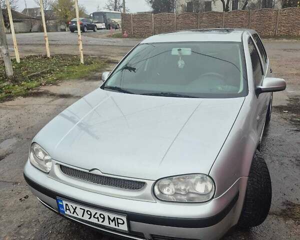 Серый Фольксваген Гольф, объемом двигателя 1.6 л и пробегом 333 тыс. км за 4700 $, фото 8 на Automoto.ua