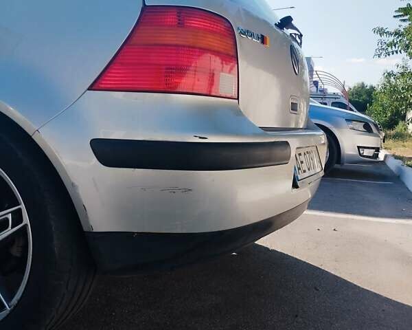 Серый Фольксваген Гольф, объемом двигателя 1.6 л и пробегом 224 тыс. км за 5000 $, фото 4 на Automoto.ua