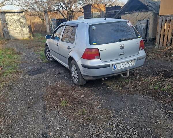 Серый Фольксваген Гольф, объемом двигателя 1.9 л и пробегом 350 тыс. км за 2100 $, фото 5 на Automoto.ua