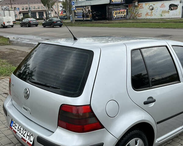 Серый Фольксваген Гольф, объемом двигателя 1.39 л и пробегом 210 тыс. км за 3900 $, фото 2 на Automoto.ua