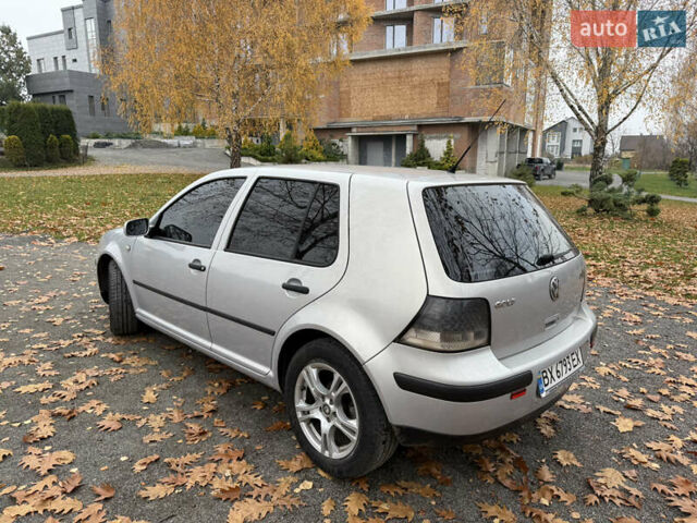 Серый Фольксваген Гольф, объемом двигателя 1.6 л и пробегом 200 тыс. км за 3300 $, фото 6 на Automoto.ua