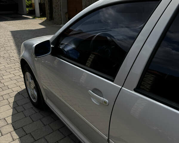Фольксваген Гольф 2000 в Львове на Automoto.ua Серый Фольксваген Гольф, объемом двигателя 1.6 л и пробегом 180 тыс. км за 4500 $, фото 5 на Automoto.ua