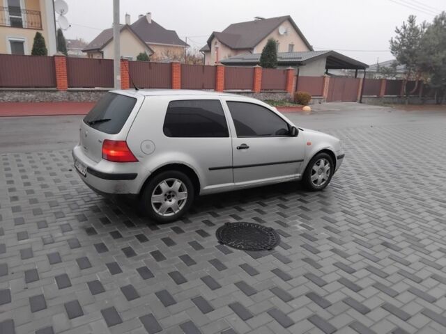 Серый Фольксваген Гольф, объемом двигателя 1.9 л и пробегом 320 тыс. км за 1750 $, фото 3 на Automoto.ua