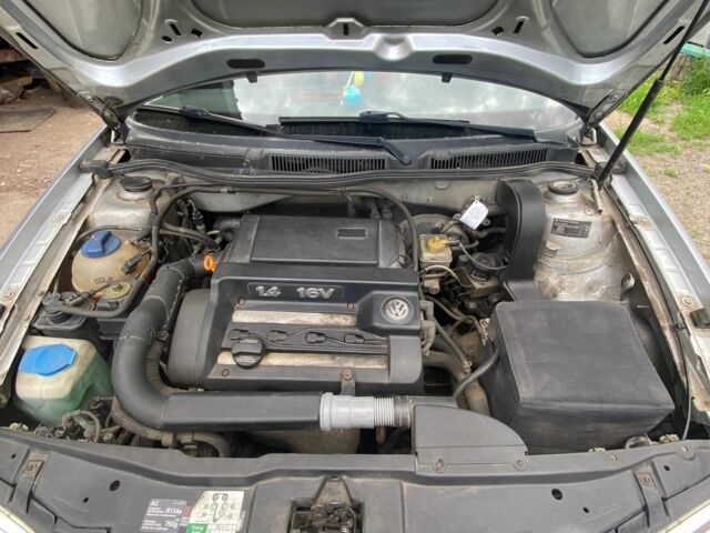 Серый Фольксваген Гольф, объемом двигателя 1.4 л и пробегом 242 тыс. км за 4500 $, фото 8 на Automoto.ua