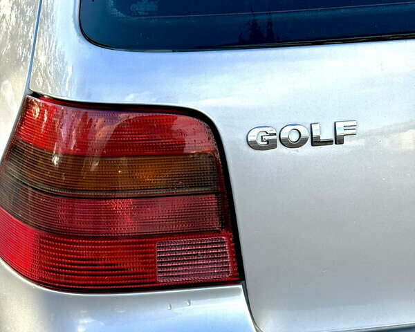 Сірий Фольксваген Гольф, об'ємом двигуна 1.6 л та пробігом 145 тис. км за 4000 $, фото 9 на Automoto.ua