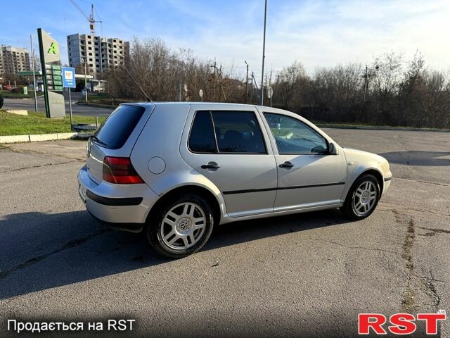 Сірий Фольксваген Гольф, об'ємом двигуна 1.6 л та пробігом 220 тис. км за 4100 $, фото 5 на Automoto.ua