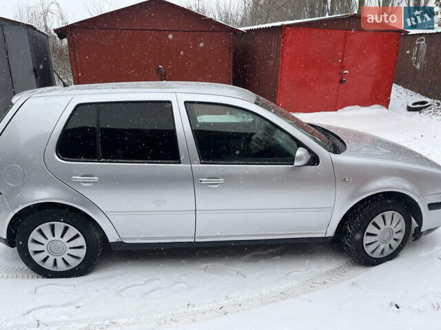 Серый Фольксваген Гольф, объемом двигателя 1.39 л и пробегом 245 тыс. км за 2750 $, фото 7 на Automoto.ua