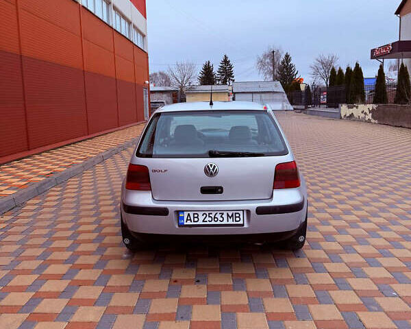 Серый Фольксваген Гольф, объемом двигателя 1.39 л и пробегом 204 тыс. км за 4500 $, фото 1 на Automoto.ua