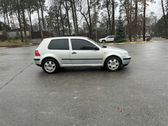 Серый Фольксваген Гольф, объемом двигателя 1.9 л и пробегом 300 тыс. км за 1700 $, фото 2 на Automoto.ua