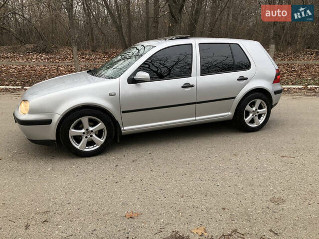 Сірий Фольксваген Гольф, об'ємом двигуна 1.6 л та пробігом 338 тис. км за 4300 $, фото 1 на Automoto.ua