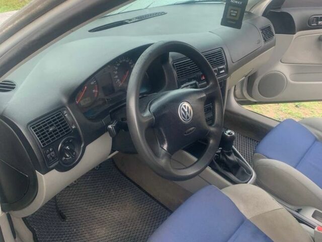 Серый Фольксваген Гольф, объемом двигателя 1.6 л и пробегом 290 тыс. км за 3500 $, фото 14 на Automoto.ua