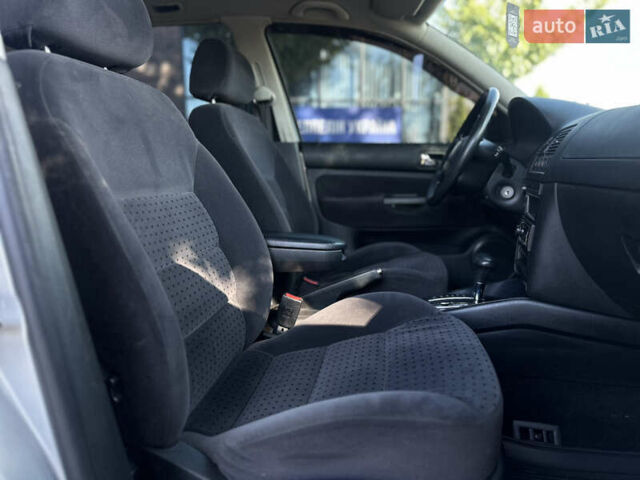 Сірий Фольксваген Гольф, об'ємом двигуна 1.98 л та пробігом 156 тис. км за 5000 $, фото 48 на Automoto.ua