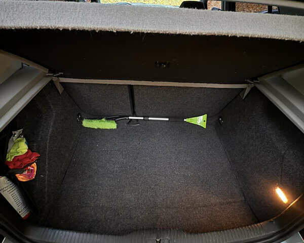 Сірий Фольксваген Гольф, об'ємом двигуна 1.6 л та пробігом 145 тис. км за 4000 $, фото 22 на Automoto.ua