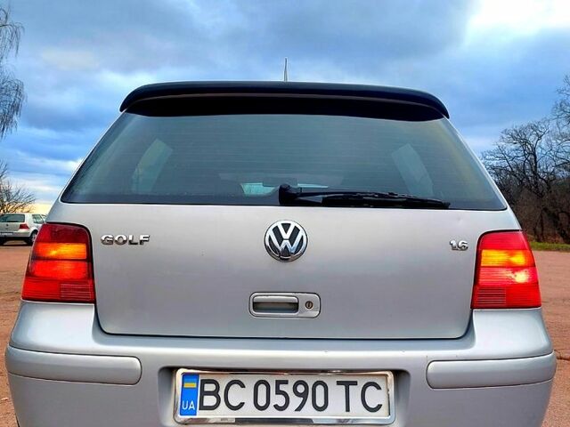 Сірий Фольксваген Гольф, об'ємом двигуна 1.6 л та пробігом 301 тис. км за 4600 $, фото 4 на Automoto.ua
