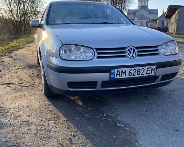 Серый Фольксваген Гольф, объемом двигателя 1.6 л и пробегом 275 тыс. км за 4000 $, фото 7 на Automoto.ua