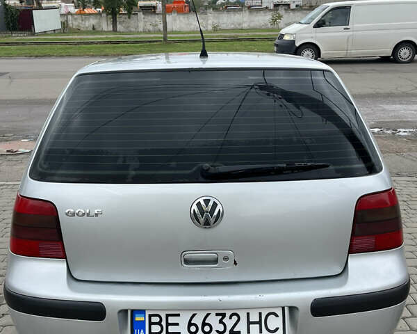 Серый Фольксваген Гольф, объемом двигателя 1.39 л и пробегом 210 тыс. км за 3900 $, фото 1 на Automoto.ua