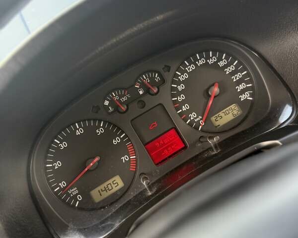 Сірий Фольксваген Гольф, об'ємом двигуна 1.6 л та пробігом 257 тис. км за 4999 $, фото 19 на Automoto.ua