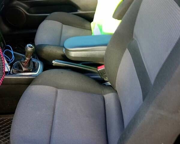 Серый Фольксваген Гольф, объемом двигателя 1.4 л и пробегом 234 тыс. км за 3850 $, фото 10 на Automoto.ua