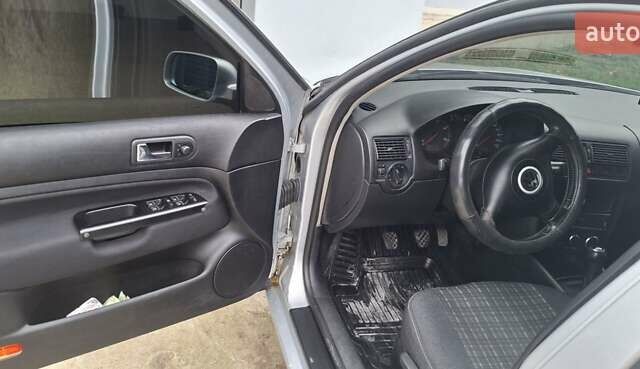 Сірий Фольксваген Гольф, об'ємом двигуна 1.9 л та пробігом 350 тис. км за 5300 $, фото 1 на Automoto.ua