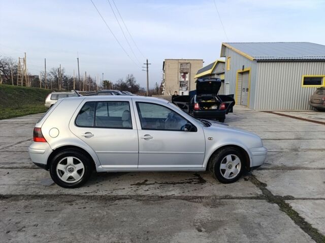 Серый Фольксваген Гольф, объемом двигателя 1.9 л и пробегом 333 тыс. км за 1650 $, фото 5 на Automoto.ua