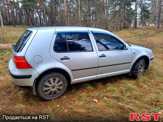 Сірий Фольксваген Гольф, об'ємом двигуна 1.6 л та пробігом 250 тис. км за 3800 $, фото 1 на Automoto.ua